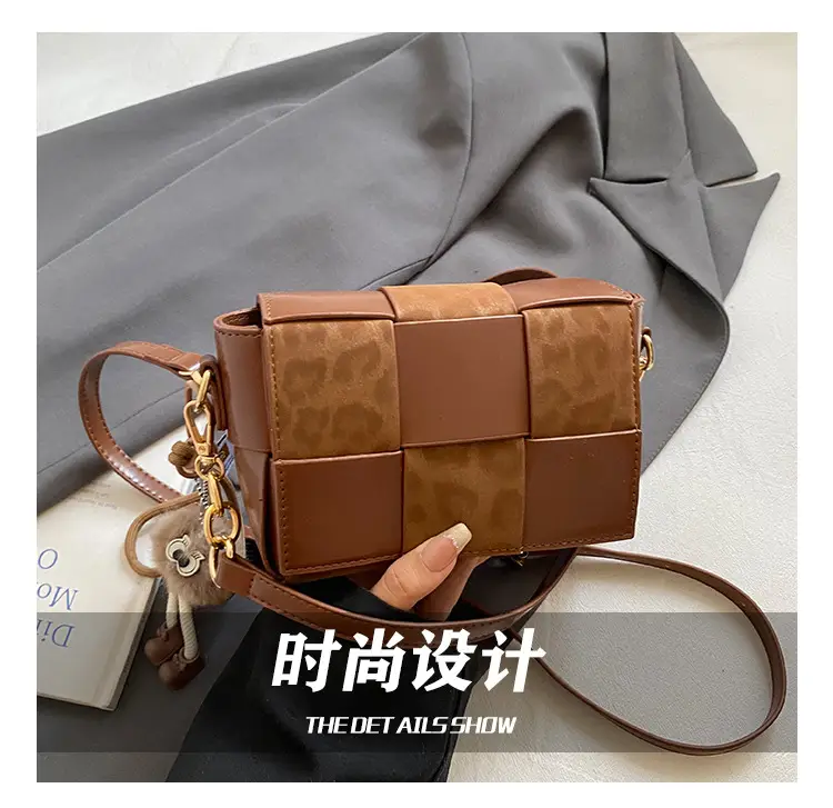 Korean Version Niche Color-Blocking Woven Small Square Bag 2025 New — feature 11
