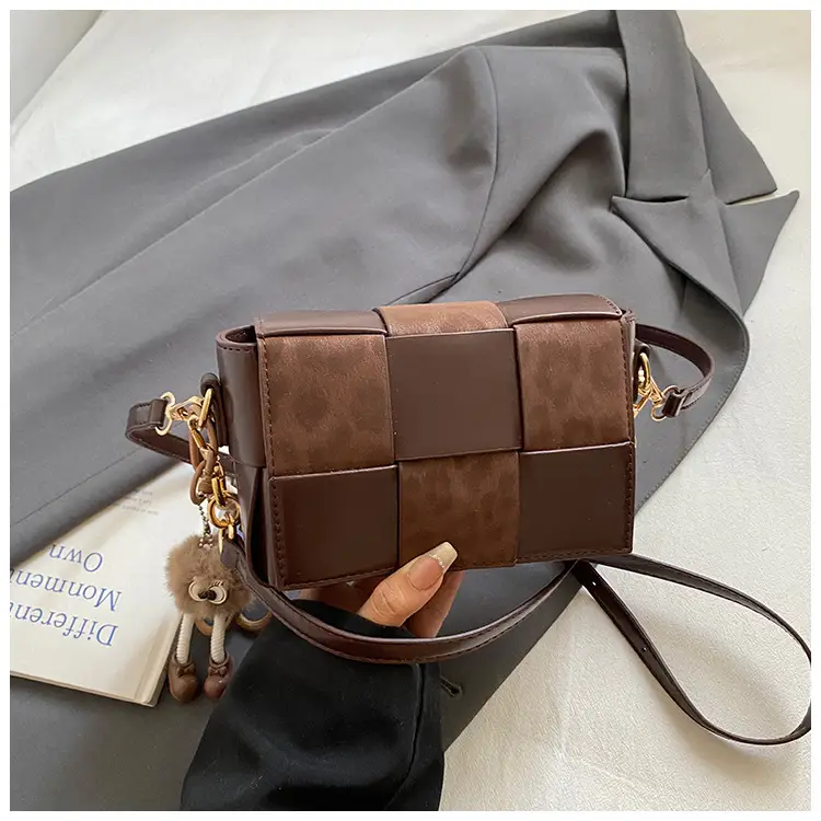 Korean Version Niche Color-Blocking Woven Small Square Bag 2025 New - Image 5