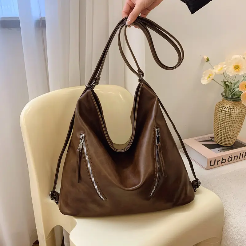 Black Leather Crossbody Bag for Women, Large Capacity, Retro Design - Image 7