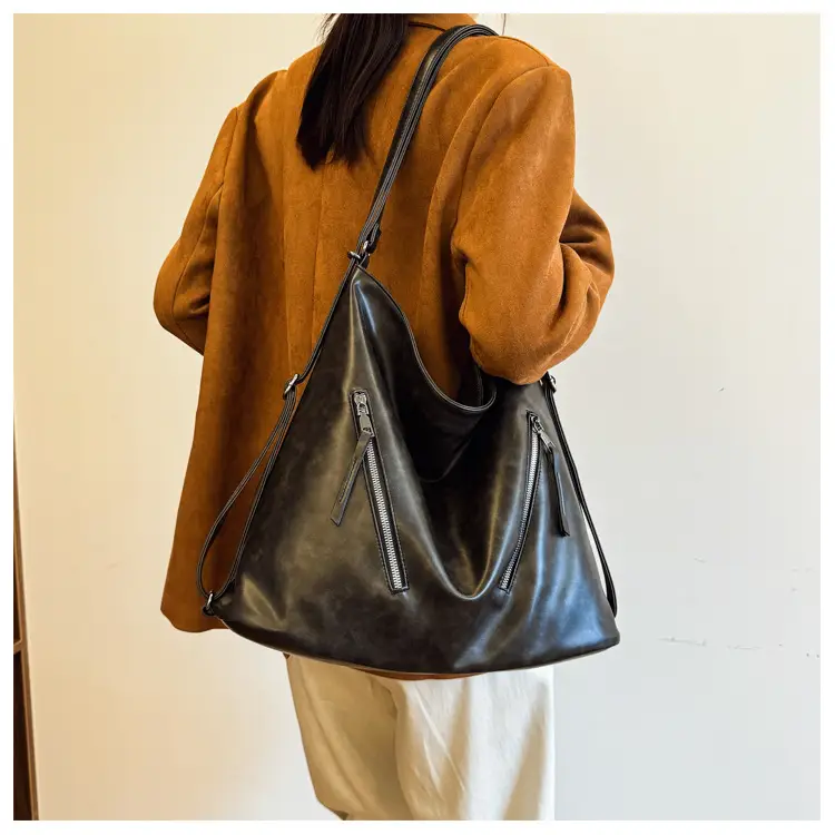 Black Leather Crossbody Bag for Women, Large Capacity, Retro Design — feature 10
