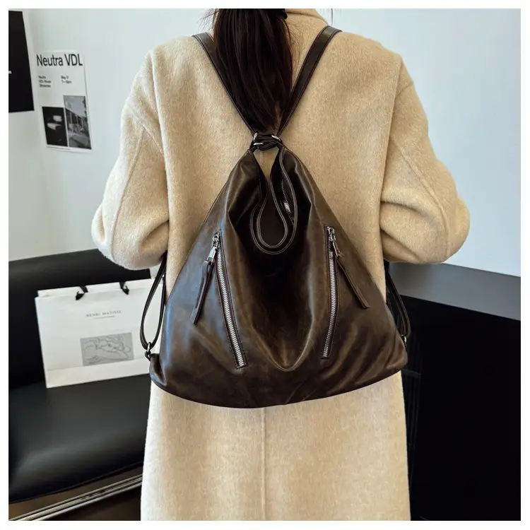 Black Leather Crossbody Bag for Women, Large Capacity, Retro Design — feature 11