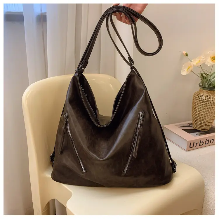 Black Leather Crossbody Bag for Women, Large Capacity, Retro Design — feature 17