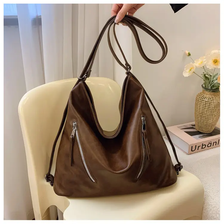 Black Leather Crossbody Bag for Women, Large Capacity, Retro Design — feature 18