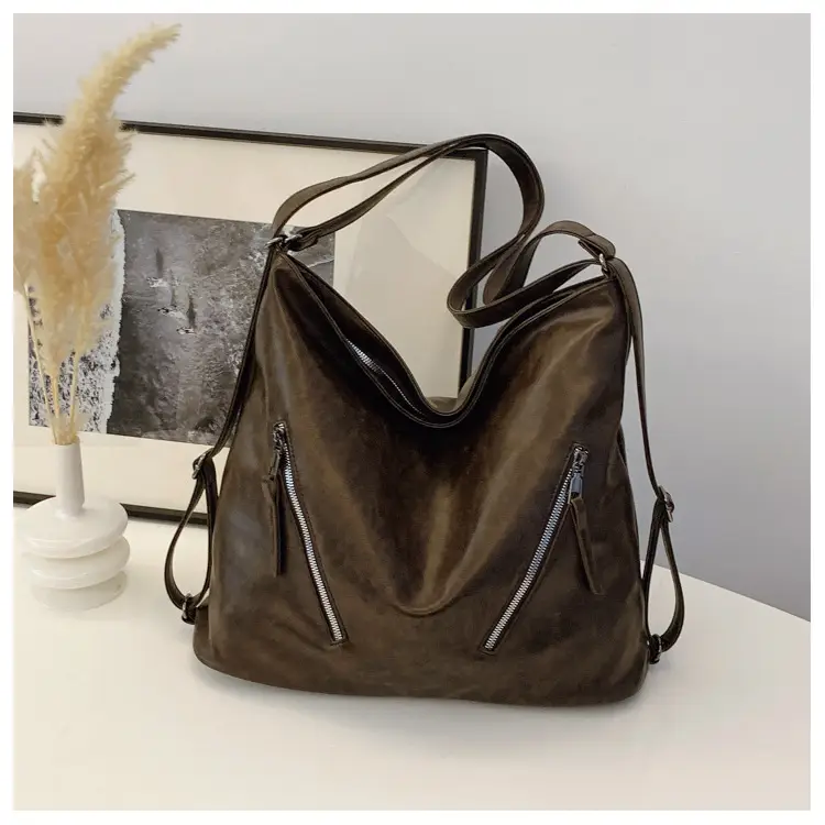 Black Leather Crossbody Bag for Women, Large Capacity, Retro Design — feature 34