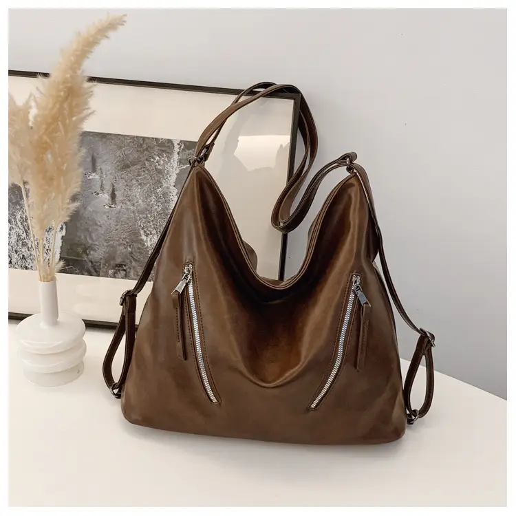 Black Leather Crossbody Bag for Women, Large Capacity, Retro Design — feature 35