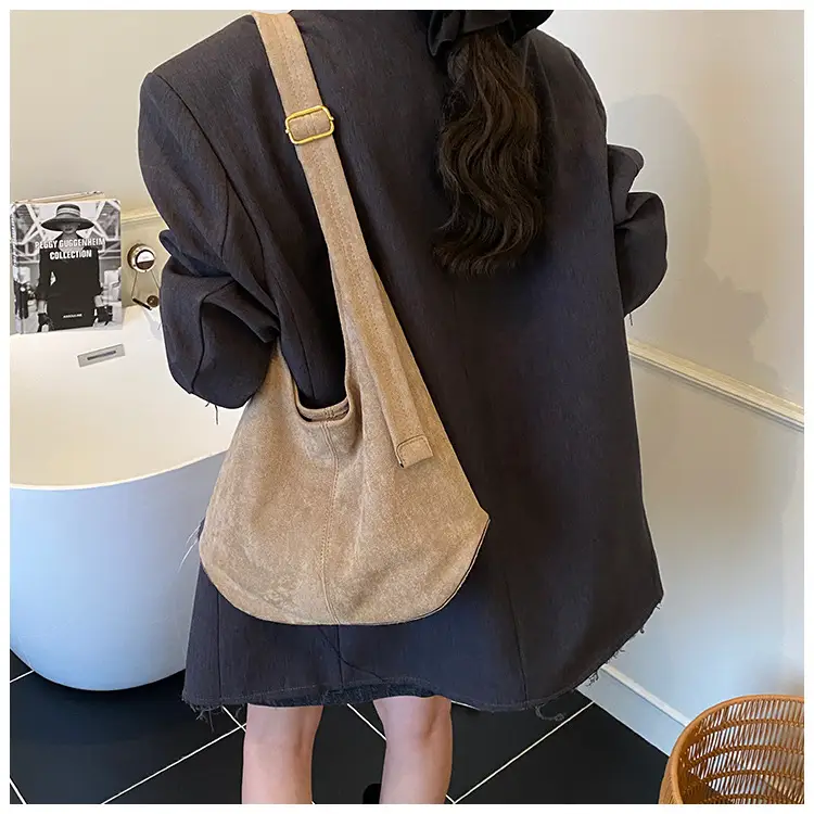 Suede Shoulder Bag Large Capacity Brown Women's 2025 — feature 40