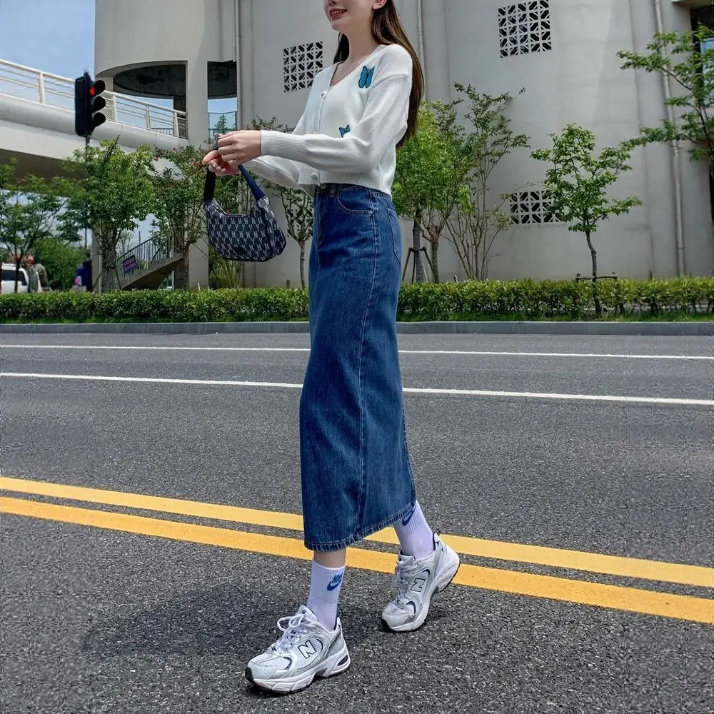 Front Slit Dark Blue Hip-Hugging Denim Skirt 2025