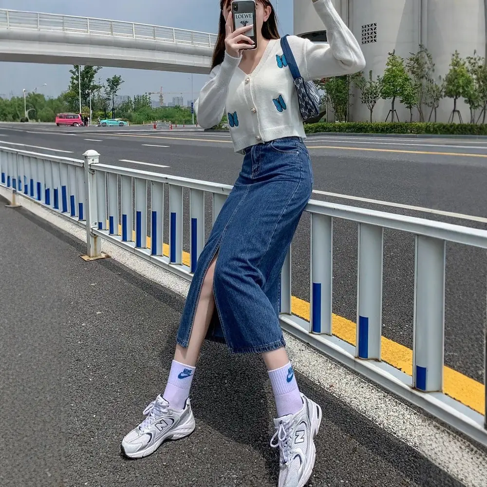 Front Slit Dark Blue Hip-Hugging Denim Skirt 2025