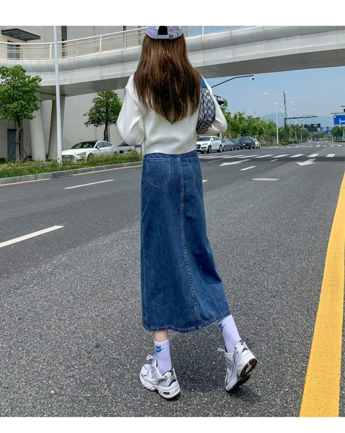Front Slit Dark Blue Hip-Hugging Denim Skirt 2025 — feature 11