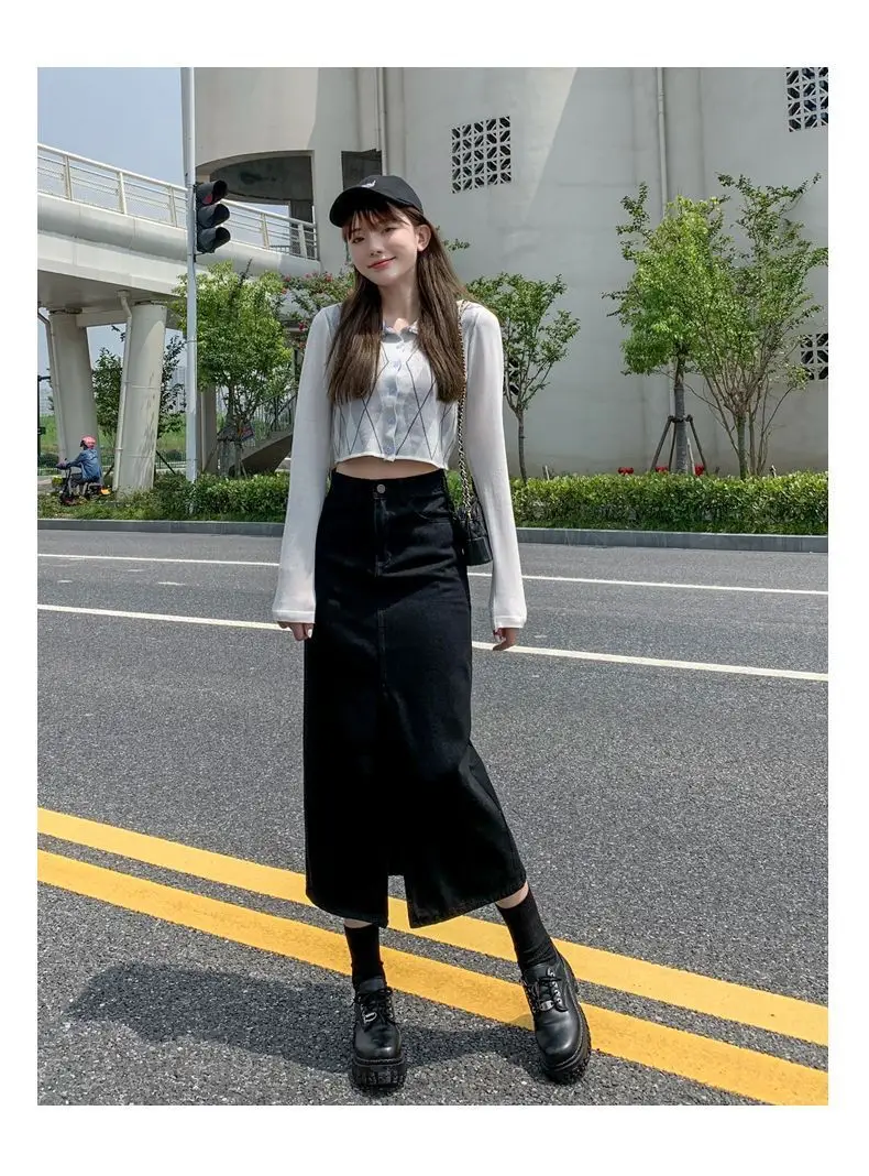 Front Slit Dark Blue Hip-Hugging Denim Skirt 2025 — feature 14