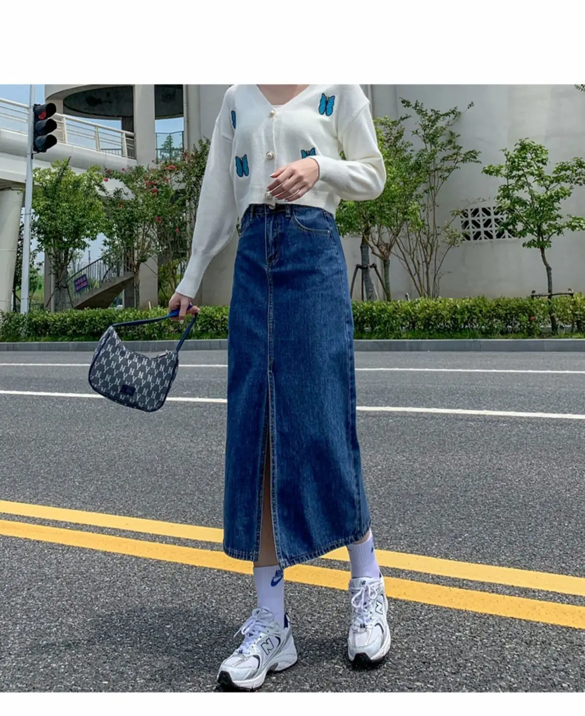 Front Slit Dark Blue Hip-Hugging Denim Skirt 2025 — feature 2