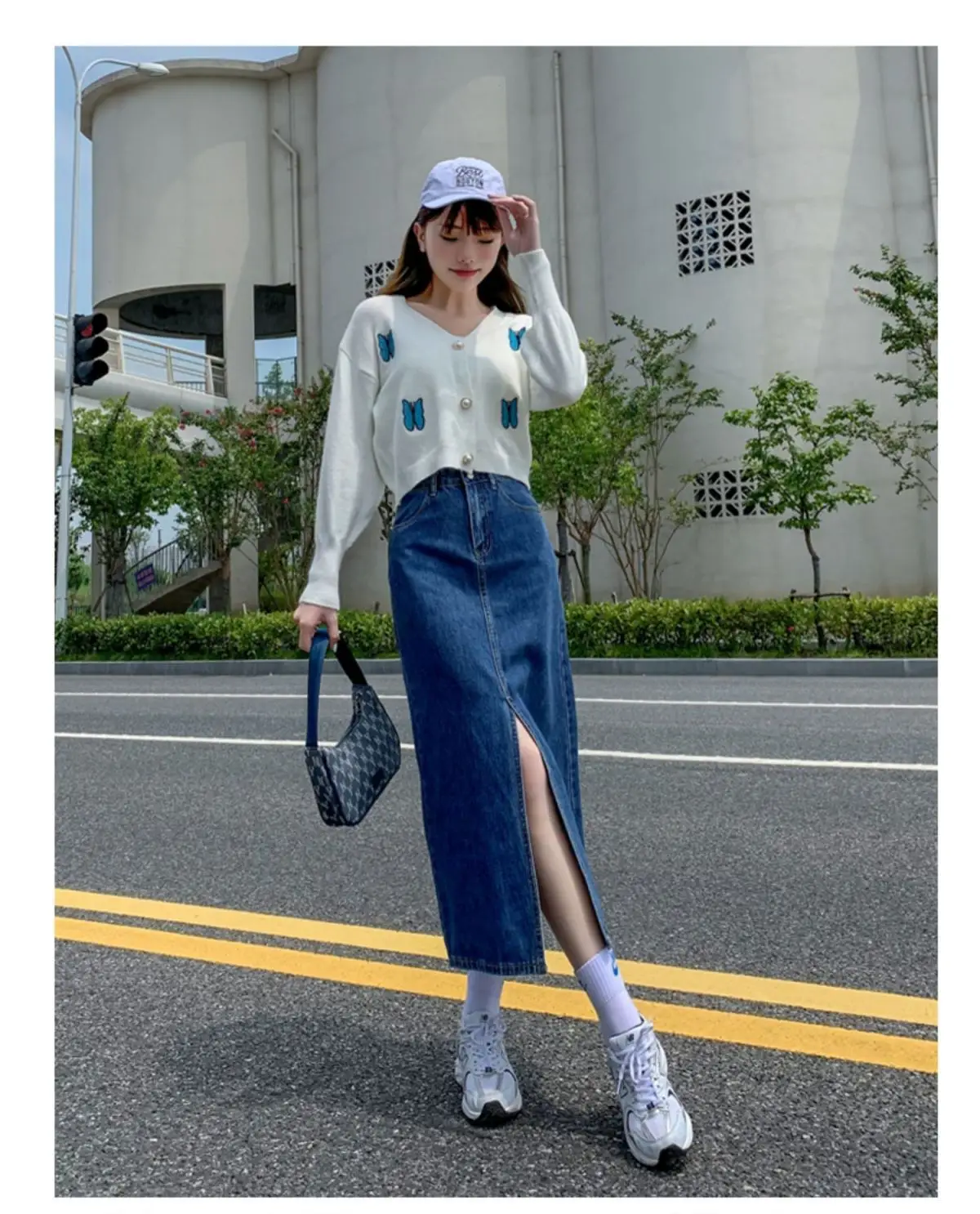 Front Slit Dark Blue Hip-Hugging Denim Skirt 2025 — feature 3