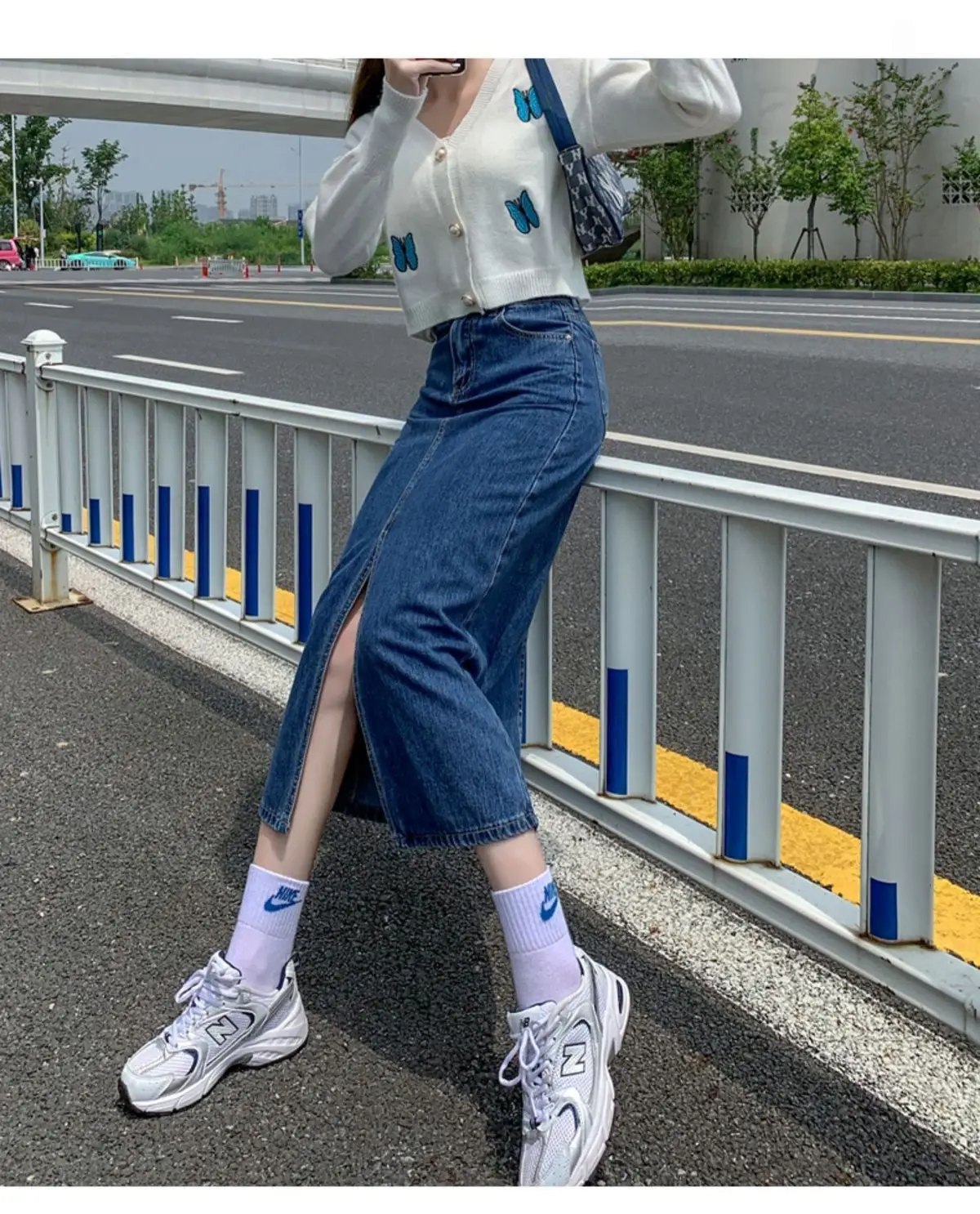 Front Slit Dark Blue Hip-Hugging Denim Skirt 2025 — feature 7