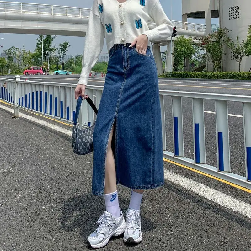Front Slit Dark Blue Hip-Hugging Denim Skirt 2025