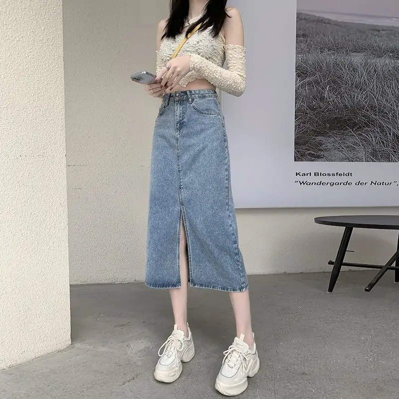 Front Slit Dark Blue Hip-Hugging Denim Skirt 2025