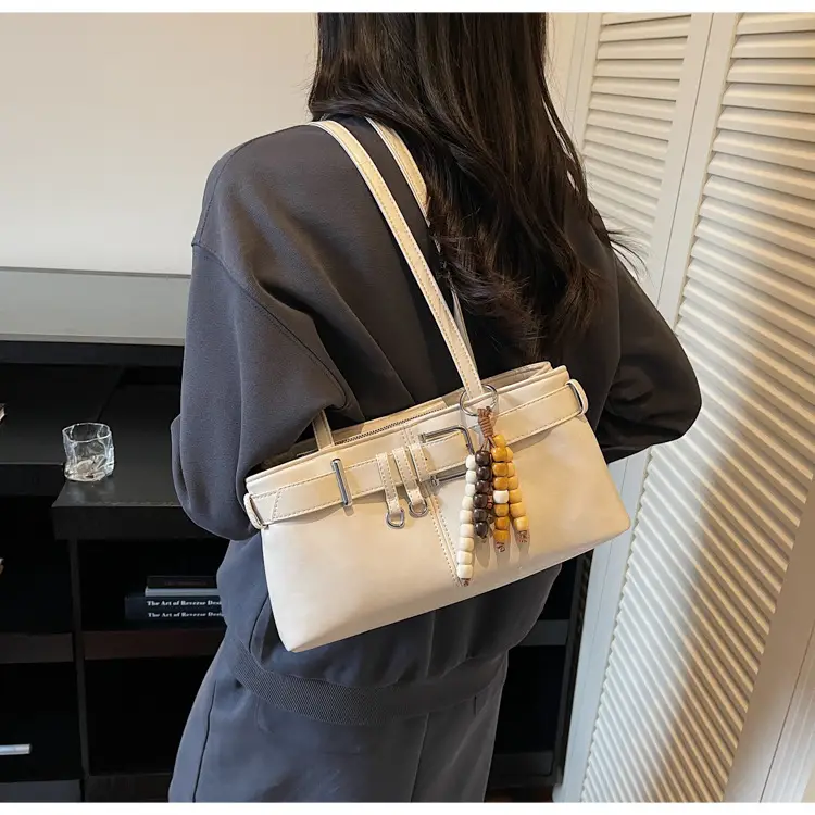 Retro Belt Buckle Handbag for Women 2025 — feature 23