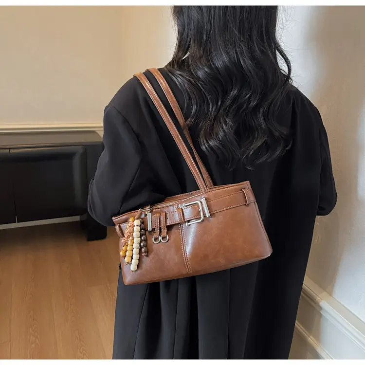 Retro Belt Buckle Handbag for Women 2025 — feature 37