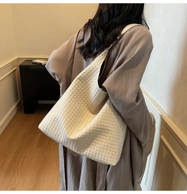 Retro Woven Tote Bag Large Capacity Brown Leather — feature 21