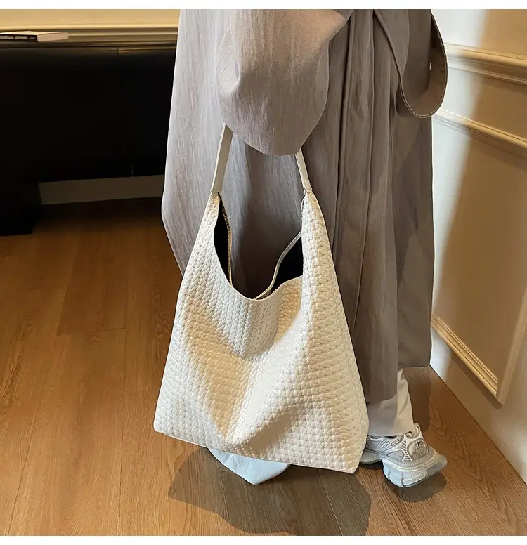 Retro Woven Tote Bag Large Capacity Brown Leather — feature 24