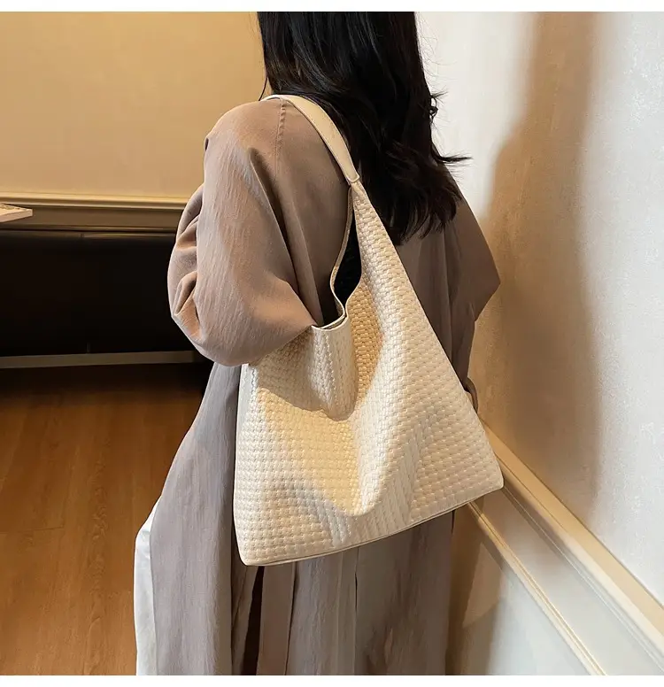 Retro Woven Tote Bag Large Capacity Brown Leather — feature 27