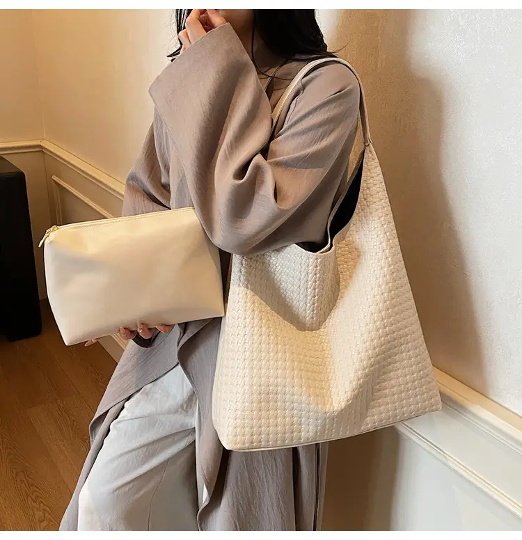Retro Woven Tote Bag Large Capacity Brown Leather — feature 29