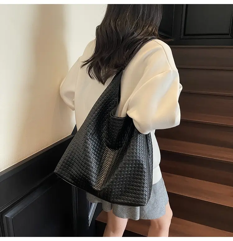 Retro Woven Tote Bag Large Capacity Brown Leather — feature 37