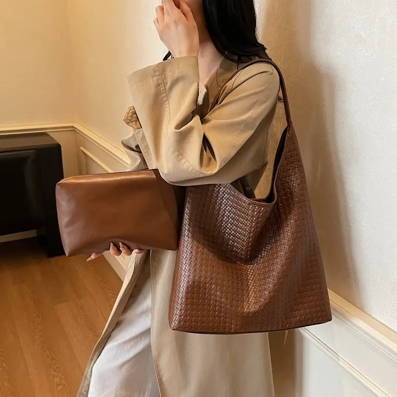 Retro Woven Tote Bag Large Capacity Brown Leather - Image 2