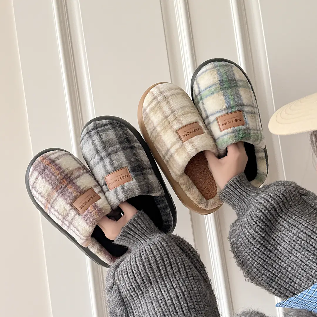 Cotton Slippers for Men and Women Winter 2025 New Indoor Home Thick-Soled Warm Casual Non-Slip Household Wool Slippers - Image 5