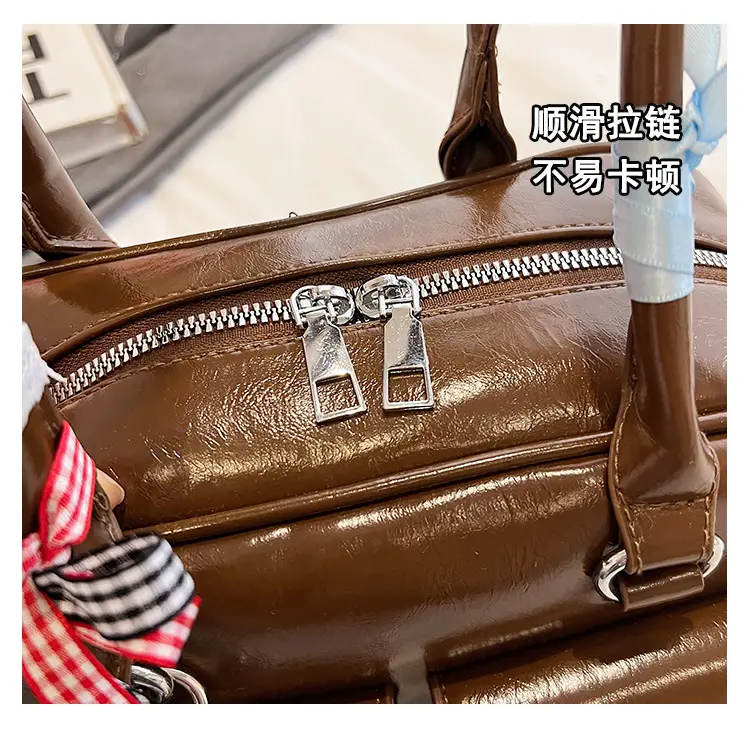 Maillard Red Leather Shoulder Bag for Women 2026 — feature 12