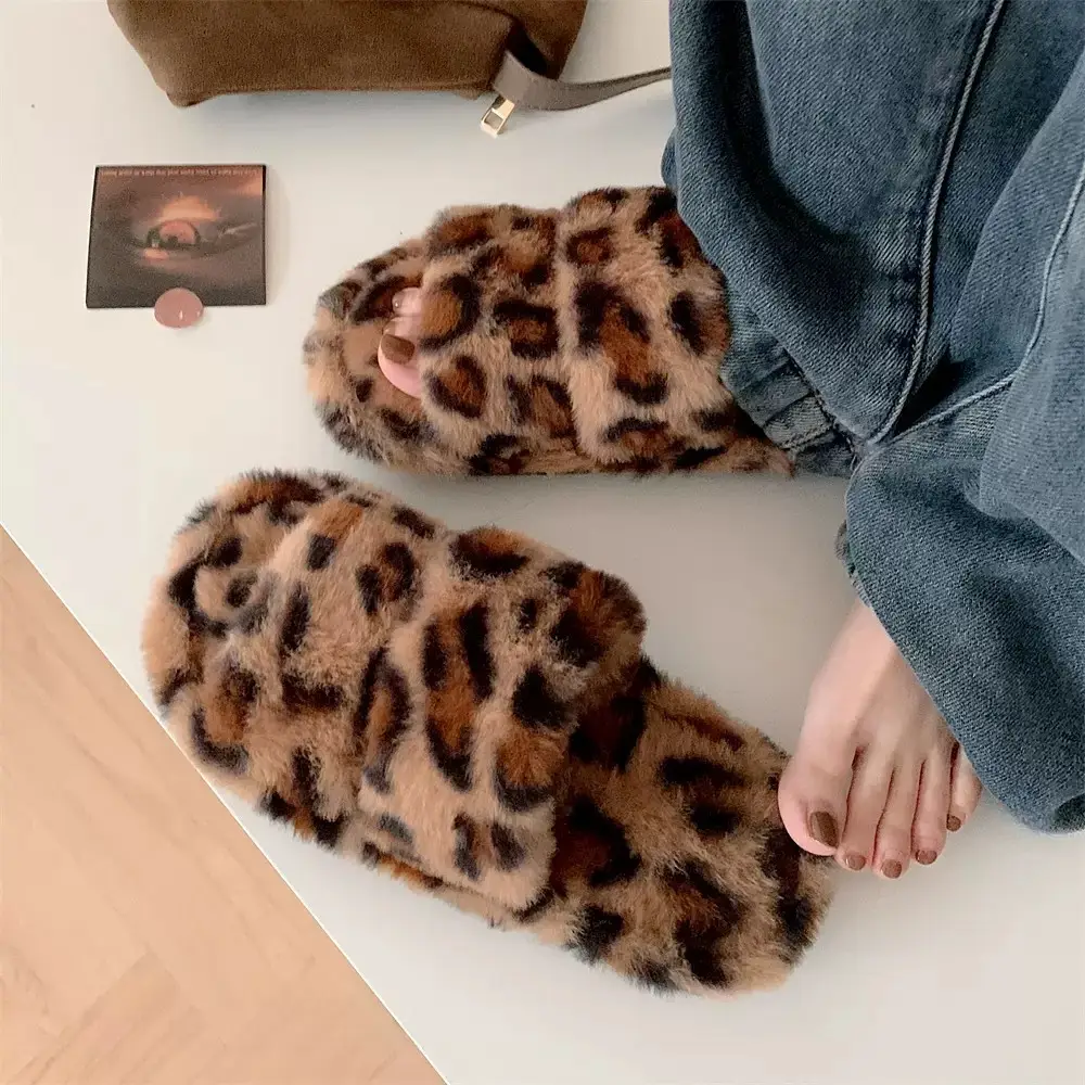 Women Leopard Print Plush Slippers Winter Warm Indoor Outdoor — feature 1