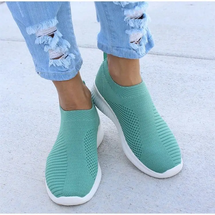 New Style Fly-Knit Shallow Low-Top Lightweight Breathable Slip-On Round-Toe Foreign Trade Large-Size Casual Flat Sneakers