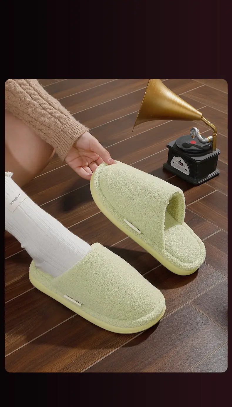 2026 New Cotton Slippers for Men, Winter Indoor Home Plush Warm Thick-Soled Antibacterial Anti-Odor Silent Cotton Slippers for Women — feature 14