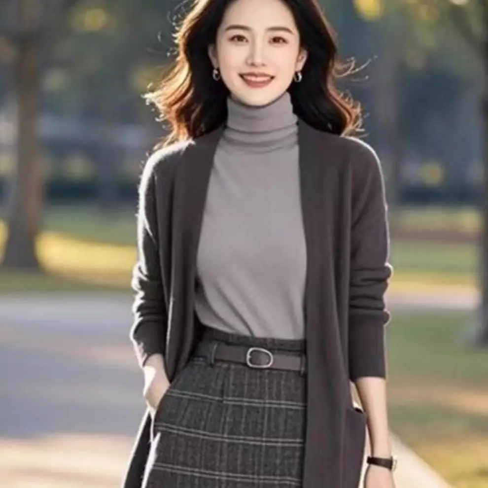 Dark Blue Knitted Cardigan for Women Spring 2026 — feature 3