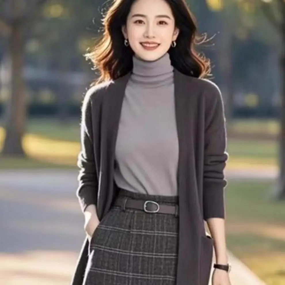 Dark Blue Knitted Cardigan for Women Spring 2026 — feature 7