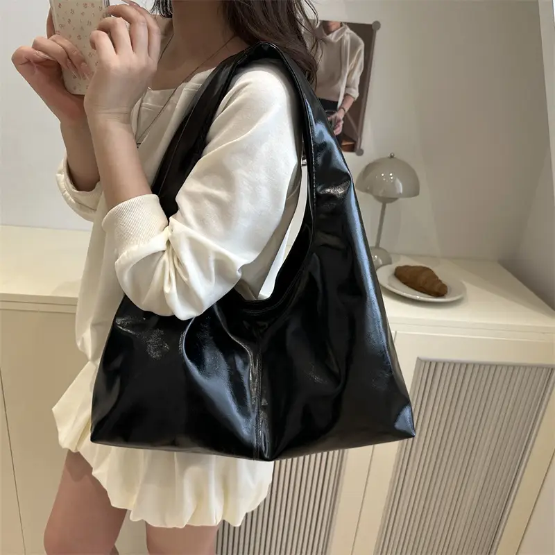 White Crossbody Bag for Women Autumn 2025 - Image 7
