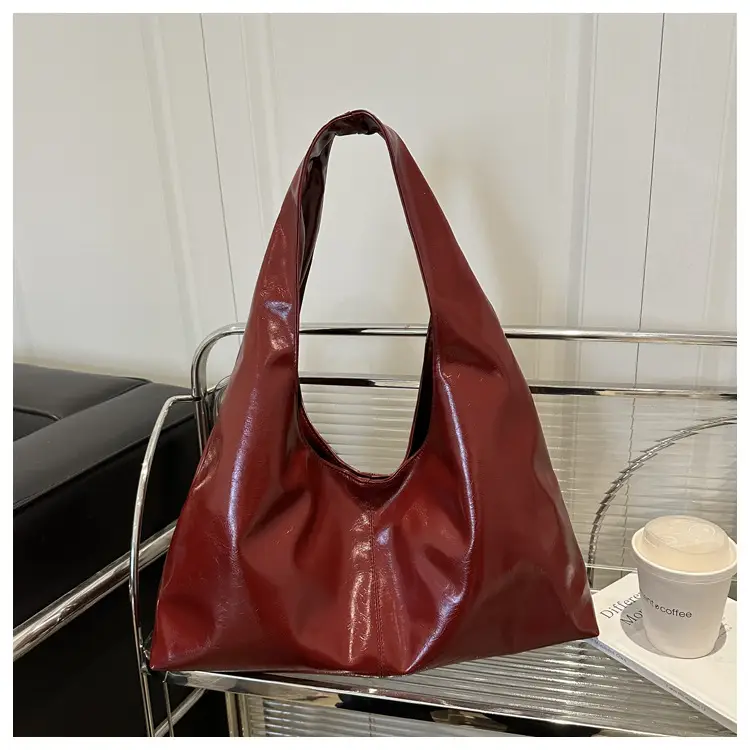 White Crossbody Bag for Women Autumn 2025 — feature 11