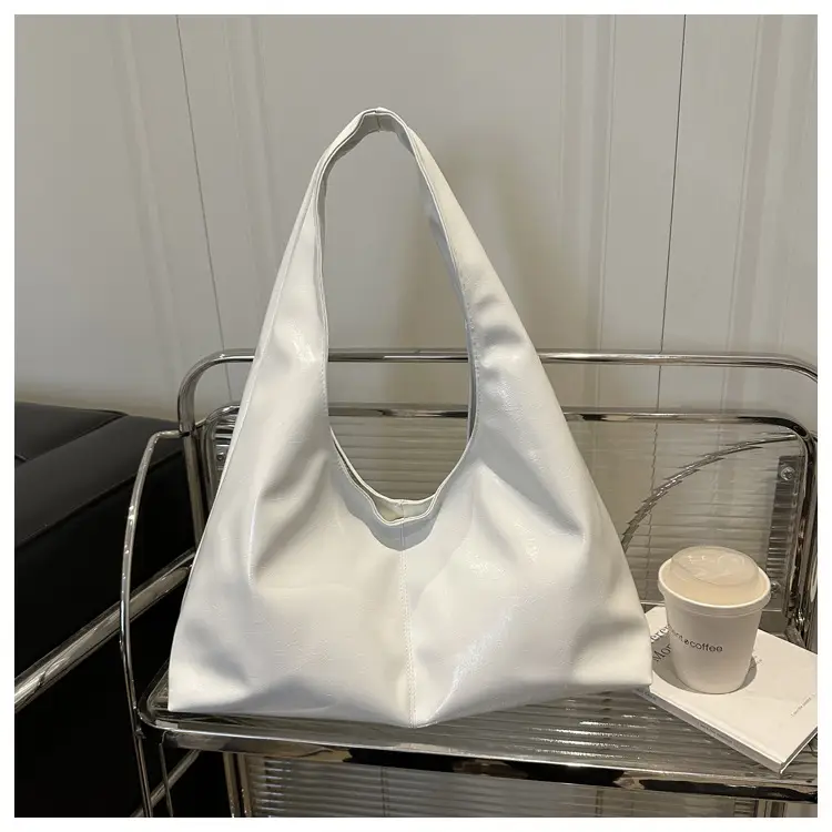 White Crossbody Bag for Women Autumn 2025 — feature 12