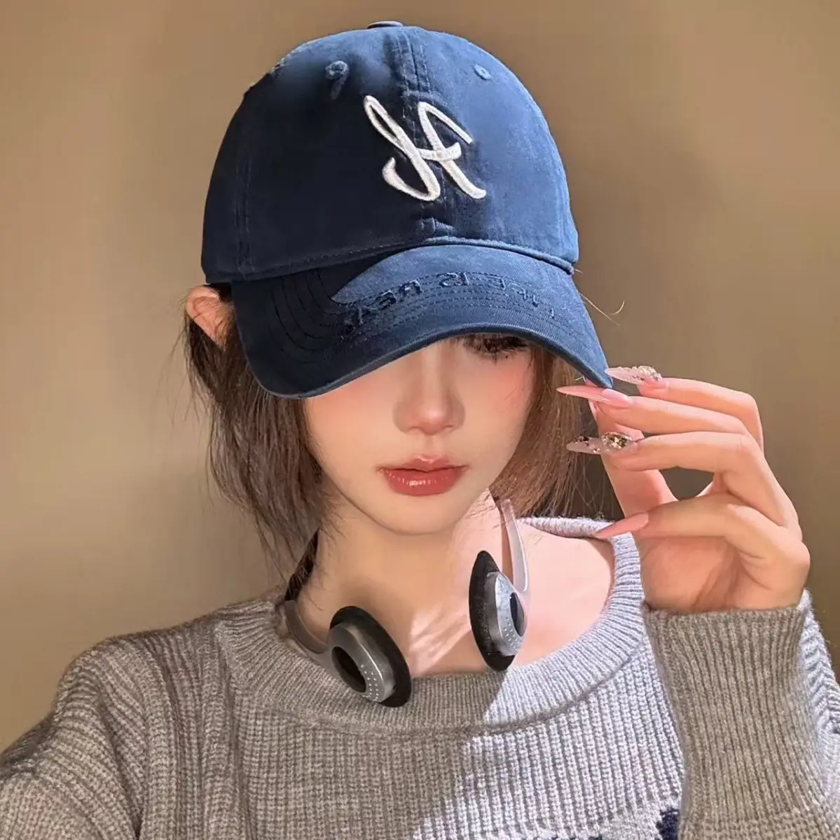 Korean Style H Embroidered Baseball Cap for Women Men - Image 6