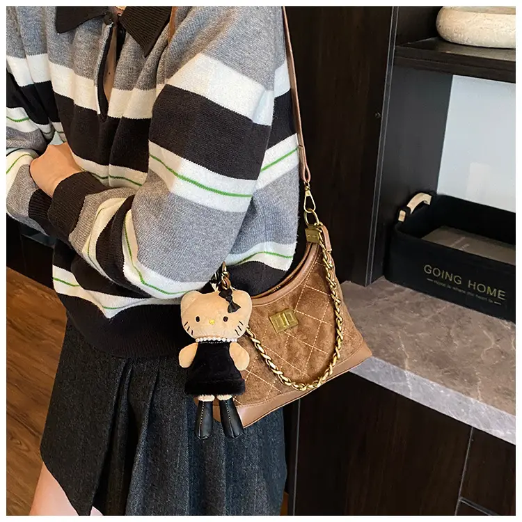 Maillard Crossbody Bag with Hello Kitty Chain Strap Brown — feature 18
