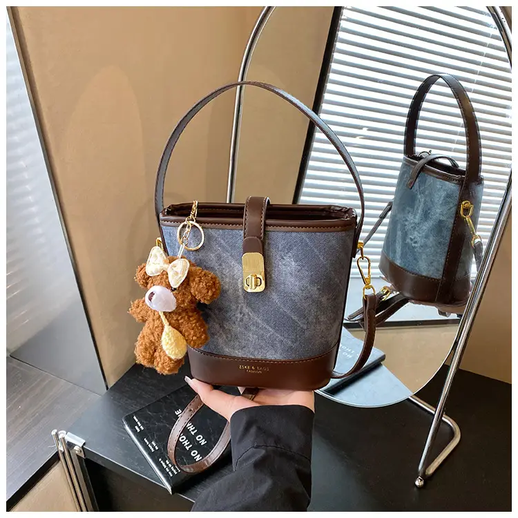 Women's 2025 Trendy Crossbody Bag Brown Grey Leather — feature 18