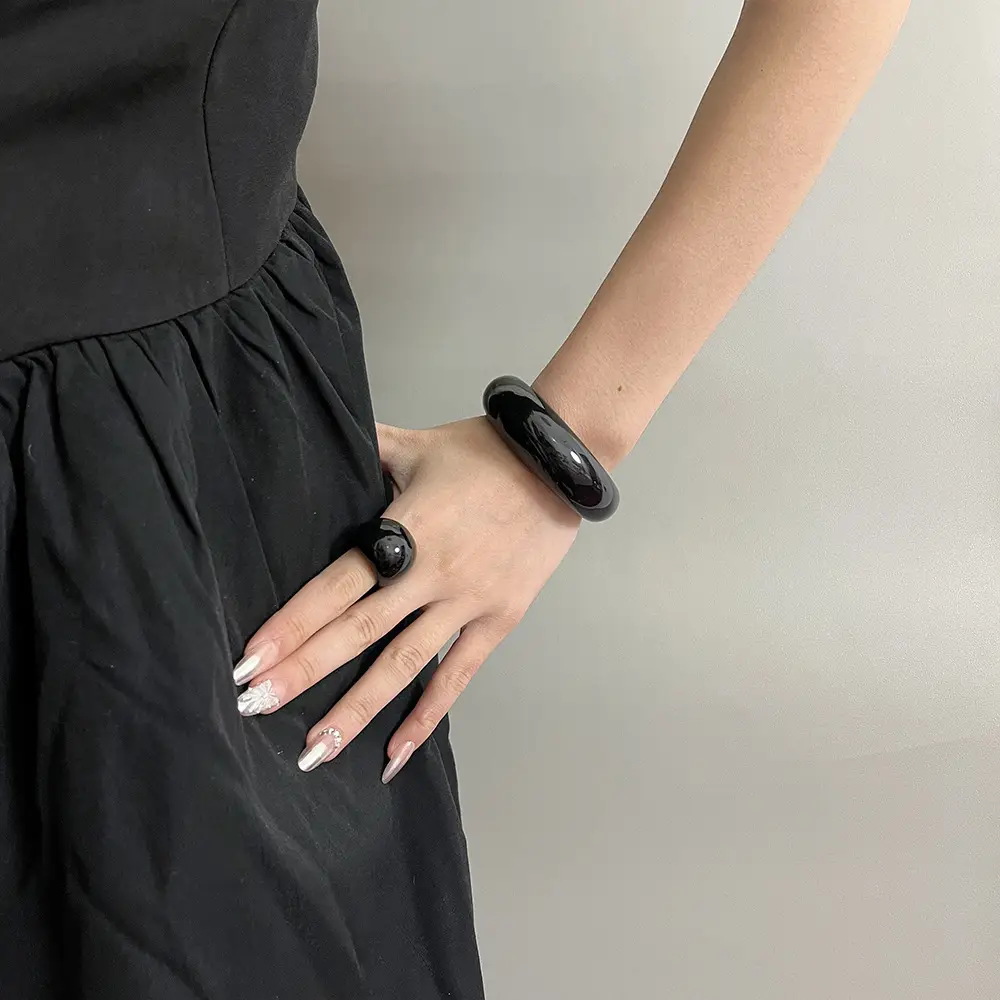 European and American Exaggerated Resin Round Open Bracelet Ring Fashion Elegant Versatile Bracelet Niche High-End Hand Jewelry for Women — feature 10