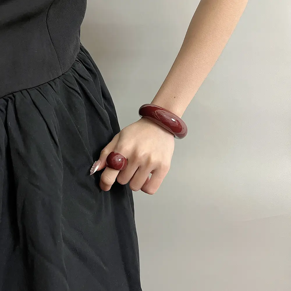 European and American Exaggerated Resin Round Open Bracelet Ring Fashion Elegant Versatile Bracelet Niche High-End Hand Jewelry for Women — feature 6
