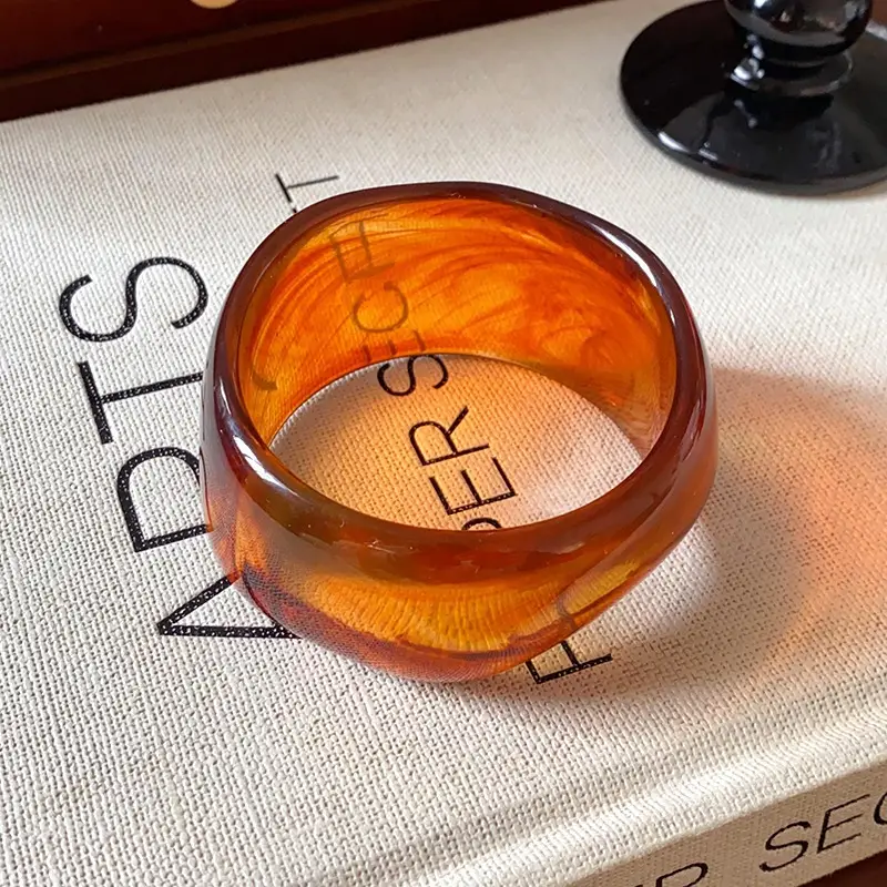 European and American Exaggerated Resin Round Open Bracelet Ring Fashion Elegant Versatile Bracelet Niche High-End Hand Jewelry for Women