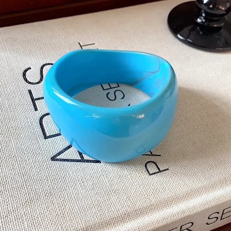 European and American Exaggerated Resin Round Open Bracelet Ring Fashion Elegant Versatile Bracelet Niche High-End Hand Jewelry for Women