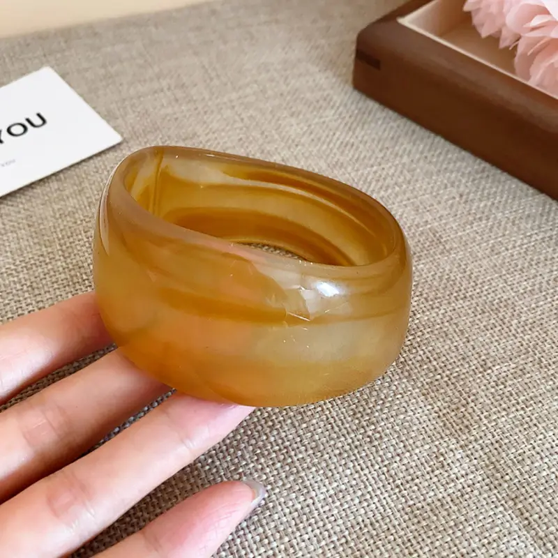 European and American Exaggerated Resin Round Open Bracelet Ring Fashion Elegant Versatile Bracelet Niche High-End Hand Jewelry for Women