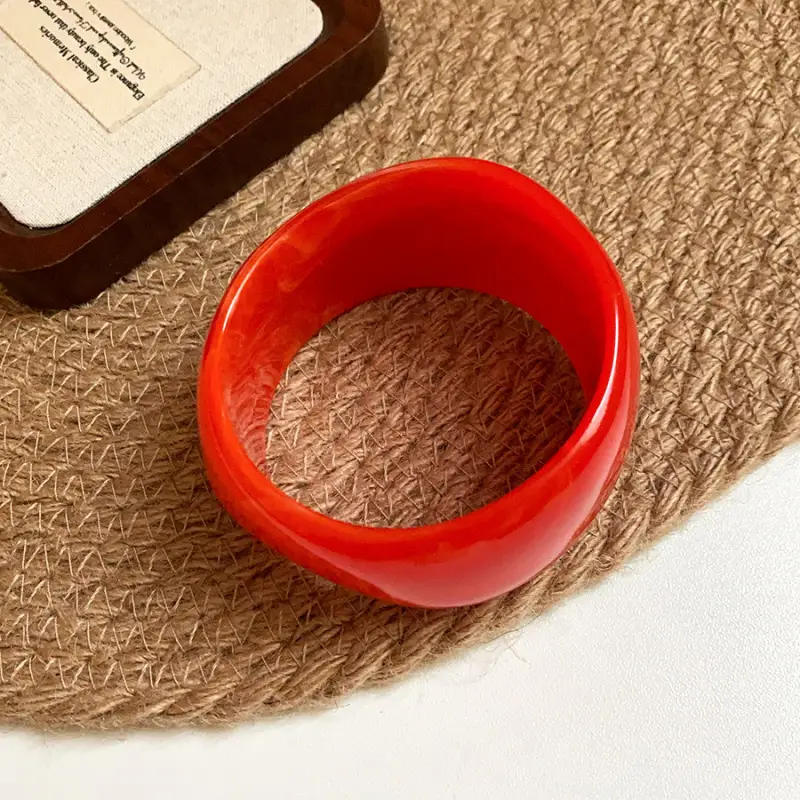 European and American Exaggerated Resin Round Open Bracelet Ring Fashion Elegant Versatile Bracelet Niche High-End Hand Jewelry for Women