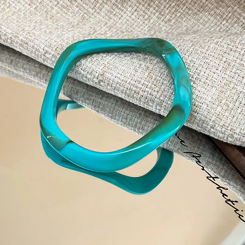 European and American Exaggerated Resin Round Open Bracelet Ring Fashion Elegant Versatile Bracelet Niche High-End Hand Jewelry for Women
