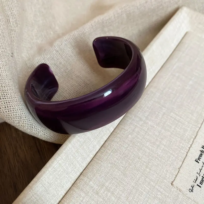 European and American Exaggerated Resin Round Open Bracelet Ring Fashion Elegant Versatile Bracelet Niche High-End Hand Jewelry for Women