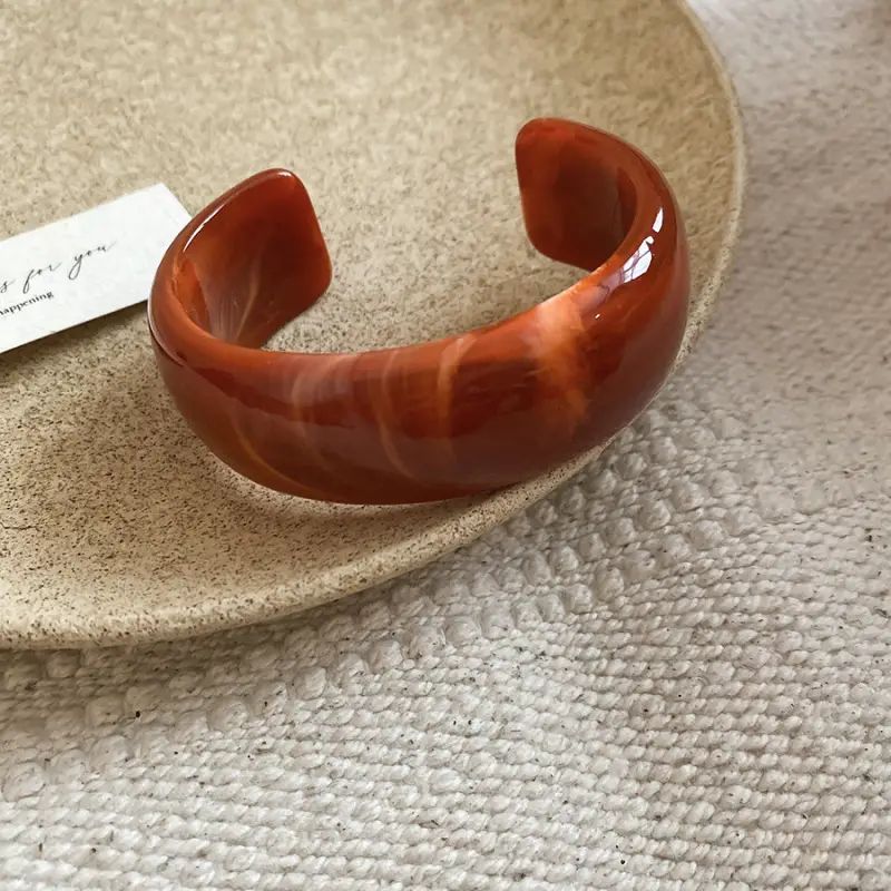 European and American Exaggerated Resin Round Open Bracelet Ring Fashion Elegant Versatile Bracelet Niche High-End Hand Jewelry for Women