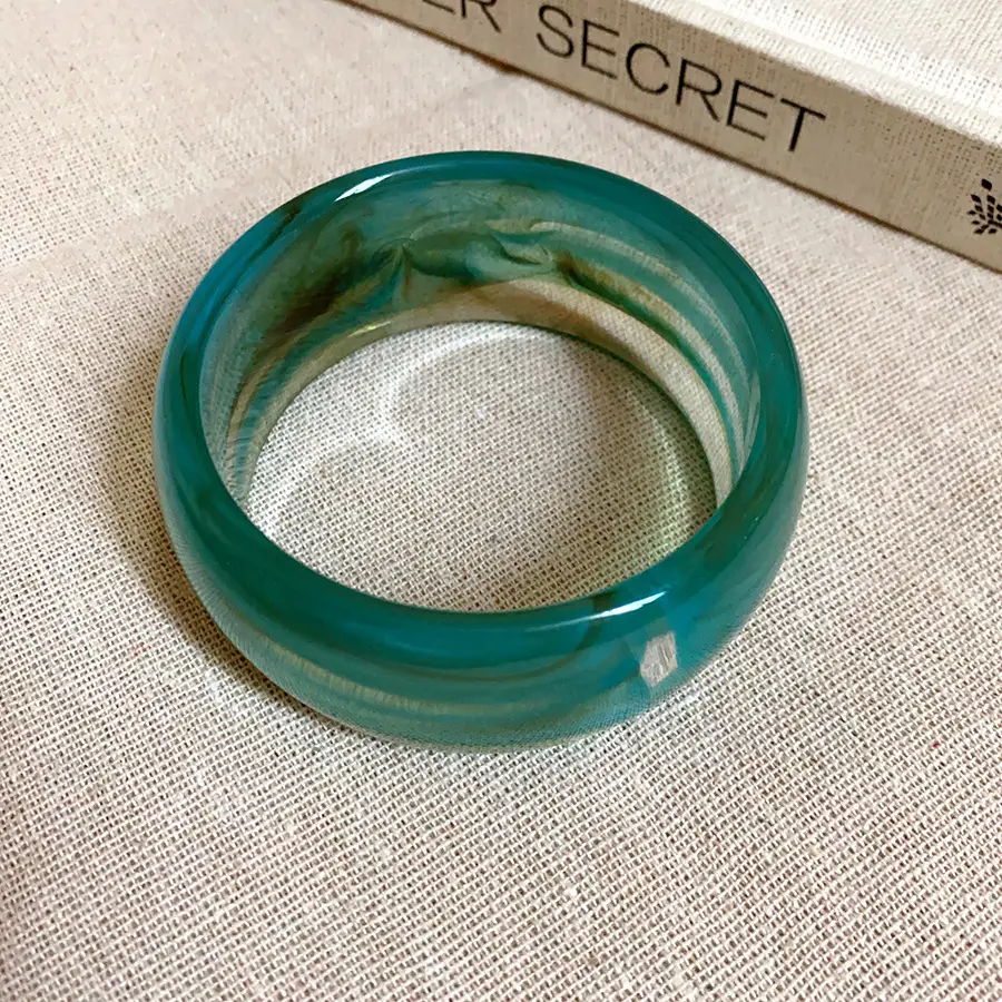 European and American Exaggerated Resin Round Open Bracelet Ring Fashion Elegant Versatile Bracelet Niche High-End Hand Jewelry for Women